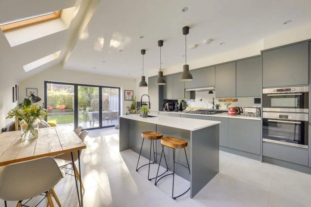 Lewisham — Completed extension